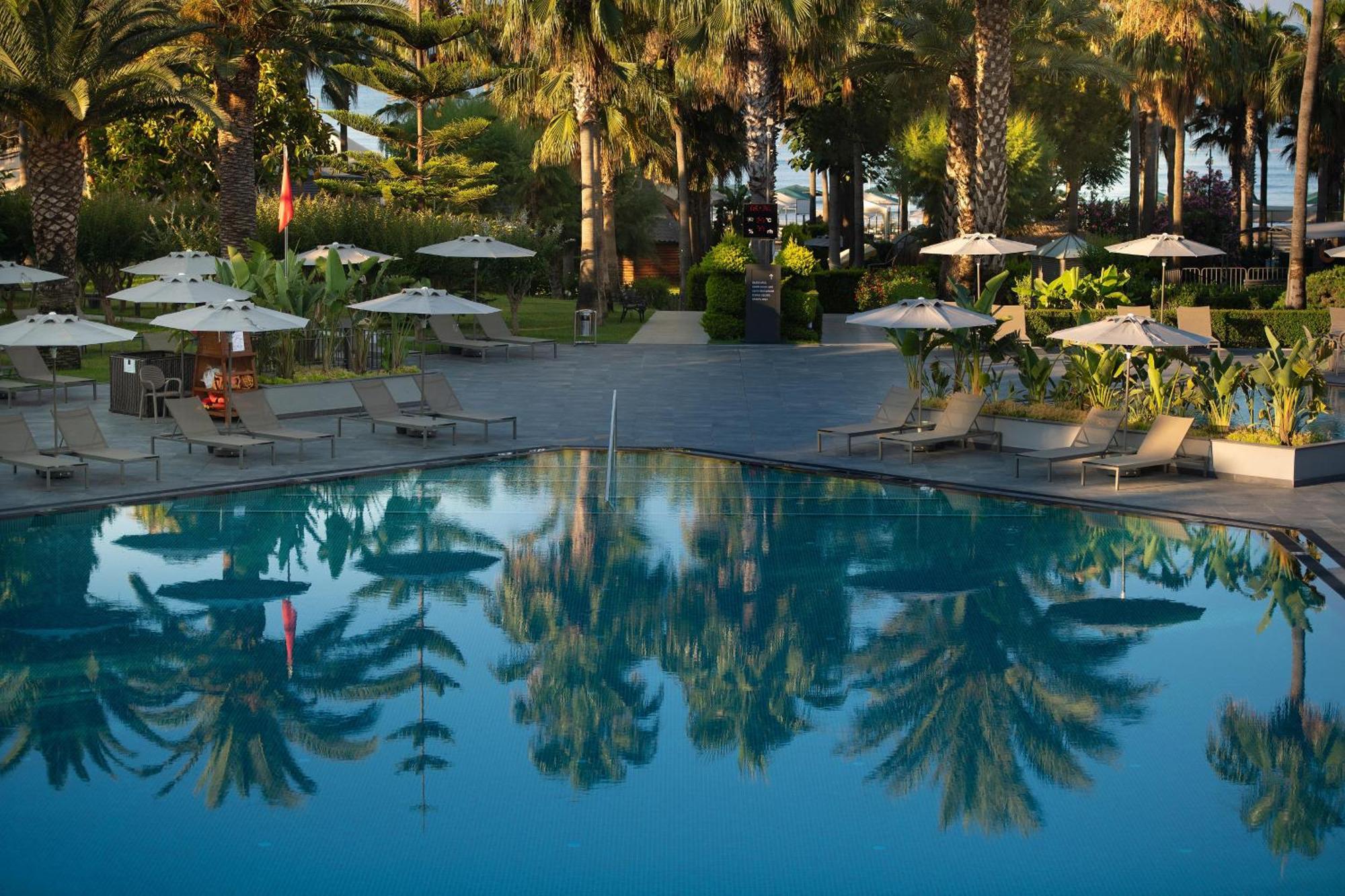 Miramare Beach Hotel Side Exterior photo